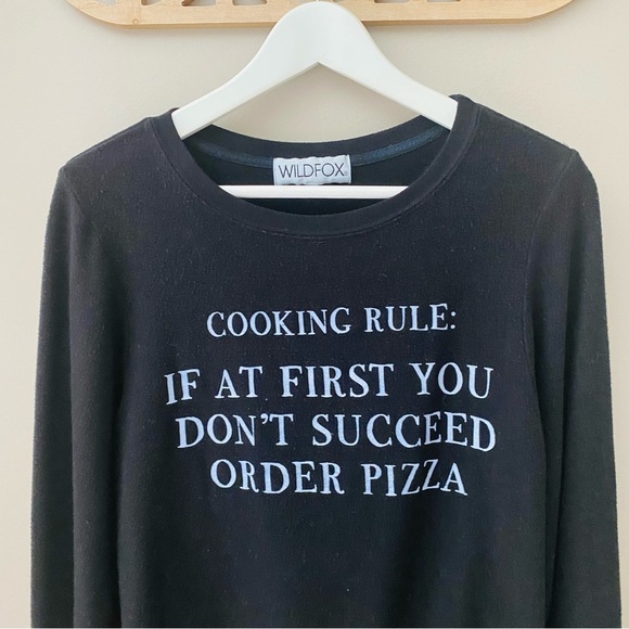 Wildfox Pullover Sweater Black Sz XS - Picture 2 of 9